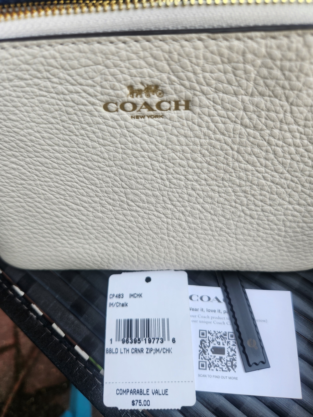 4th Of July COACH Cream Leather Wristlet Bundle NWT - Picture 9 of 13